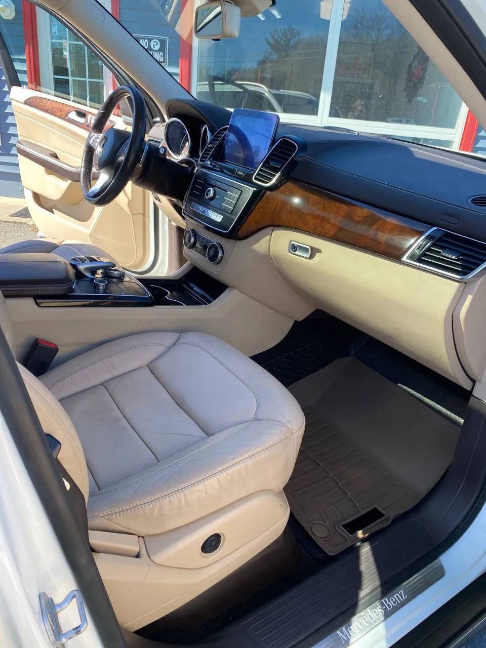 Used 2017 Mercedes-Benz GLS 450 GLS 450 Sport Utility 4D image 17