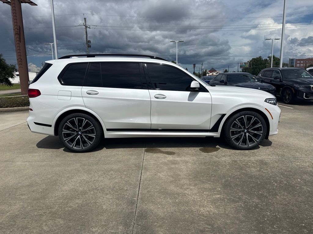 Certified 2022 BMW X7 xDrive40i w/ M Sport Package AWD/4WD image 6