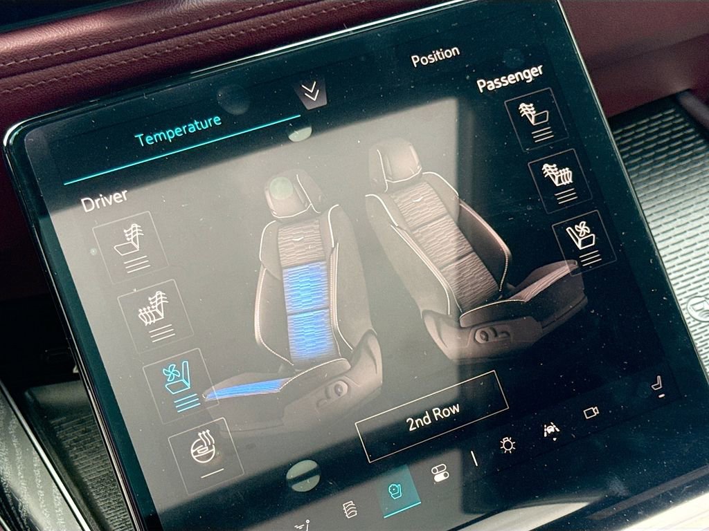 New 2025 Cadillac Escalade Premium Luxury w/ LPO, Floor Liner Package image 21