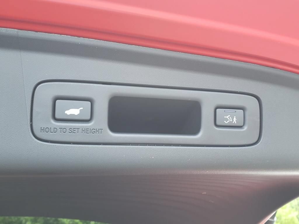 Certified 2025 Acura ADX A-Spec AWD/4WD image 10