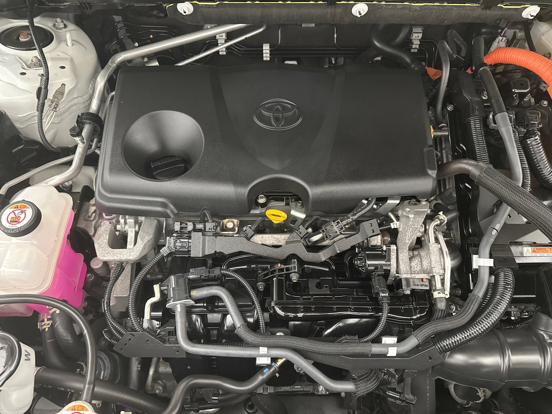 Used 2021 Toyota Venza LE w/ Carpet Mat Package (TMS) image 25