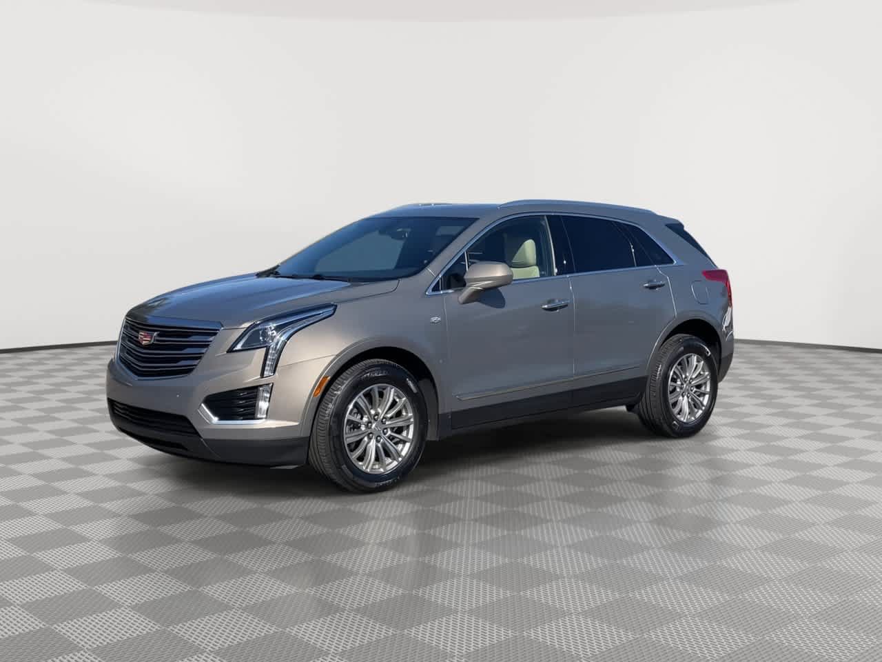 Used 2018 Cadillac XT5 Luxury AWD/4WD image 4