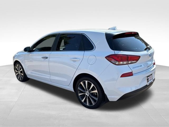 Used 2020 Hyundai Elantra GT FWD image 6