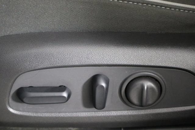Used 2022 Chevrolet TrailBlazer LT FWD image 23