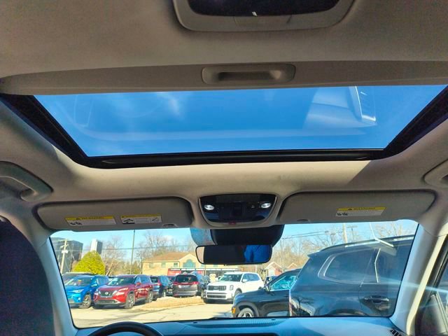 Certified 2024 Kia Seltos SX w/ SX Sunroof Package image 7