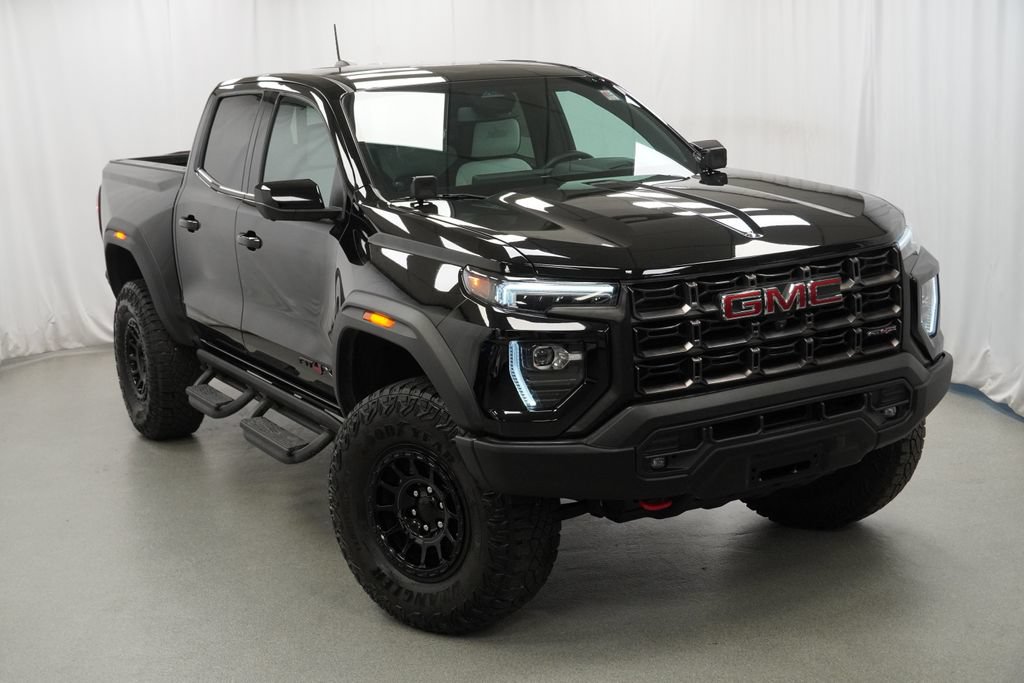 Used 2024 GMC Canyon AT4X w/ AT4X AEV Edition AWD/4WD image 39
