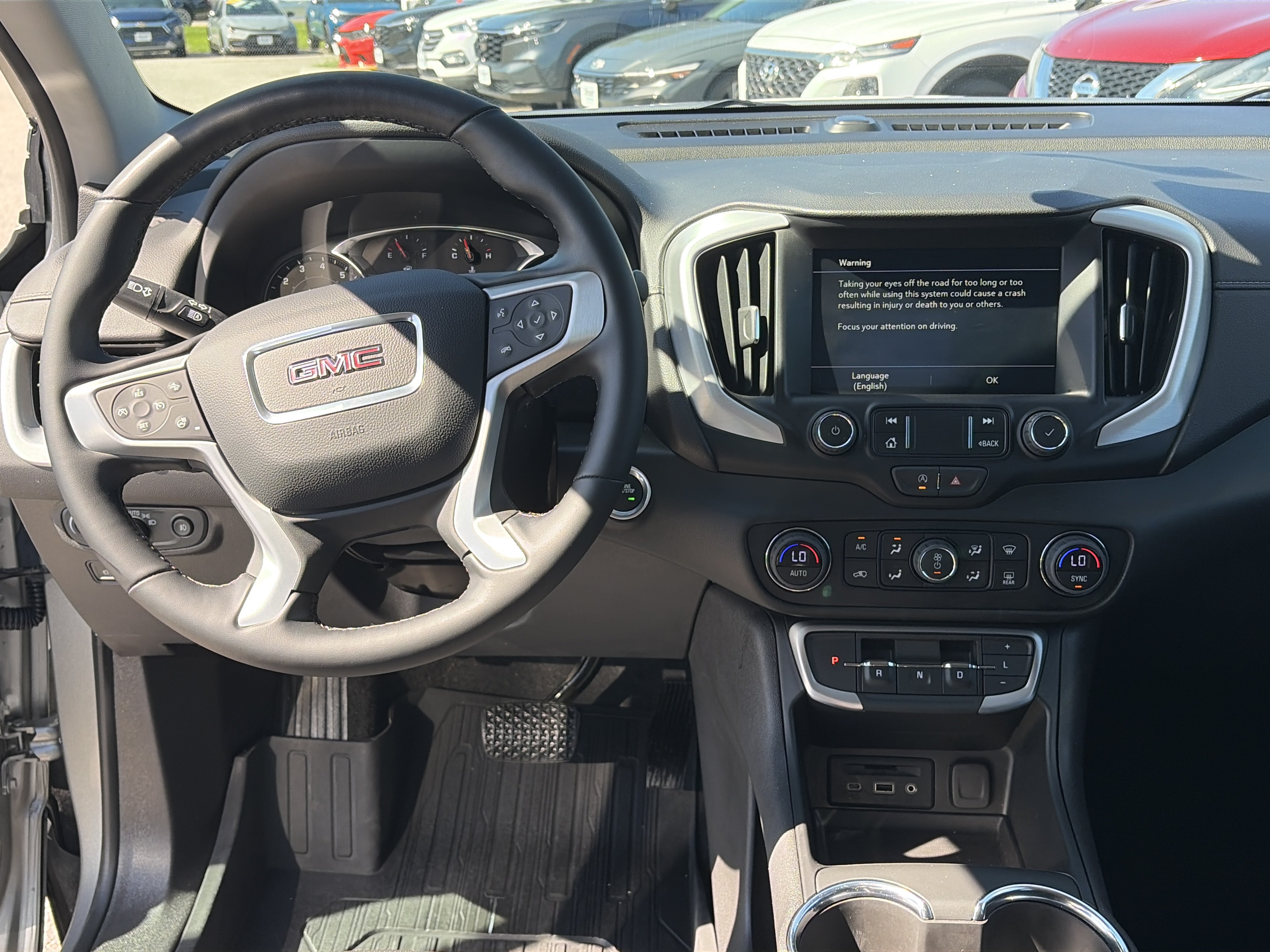 Used 2024 GMC Terrain SLT AWD/4WD image 19