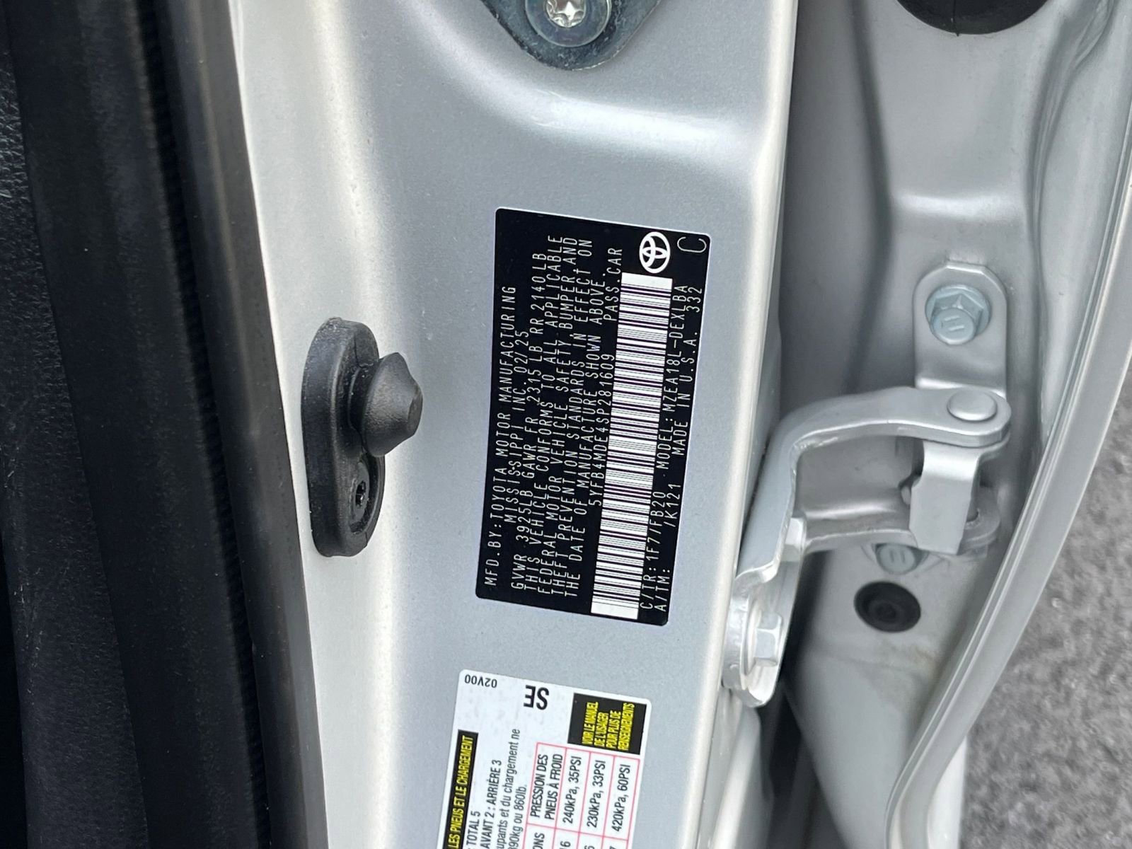 Used 2025 Toyota Corolla LE FWD image 24