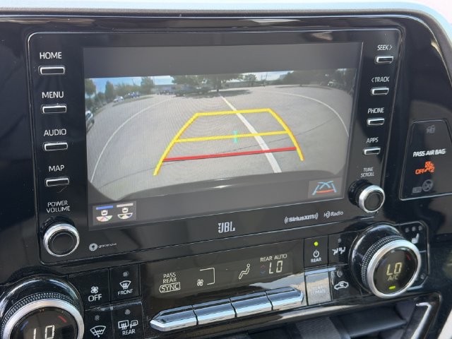 Used 2020 Toyota Highlander Limited FWD image 17