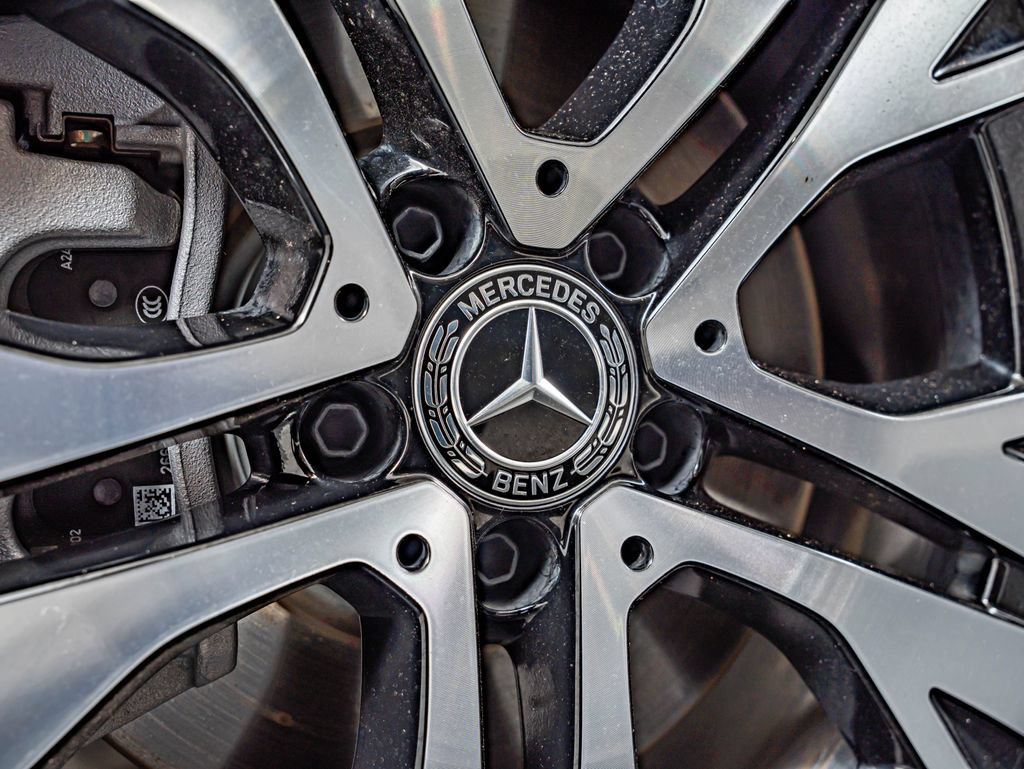 Certified 2026 Mercedes-Benz GLB 250 4MATIC image 11