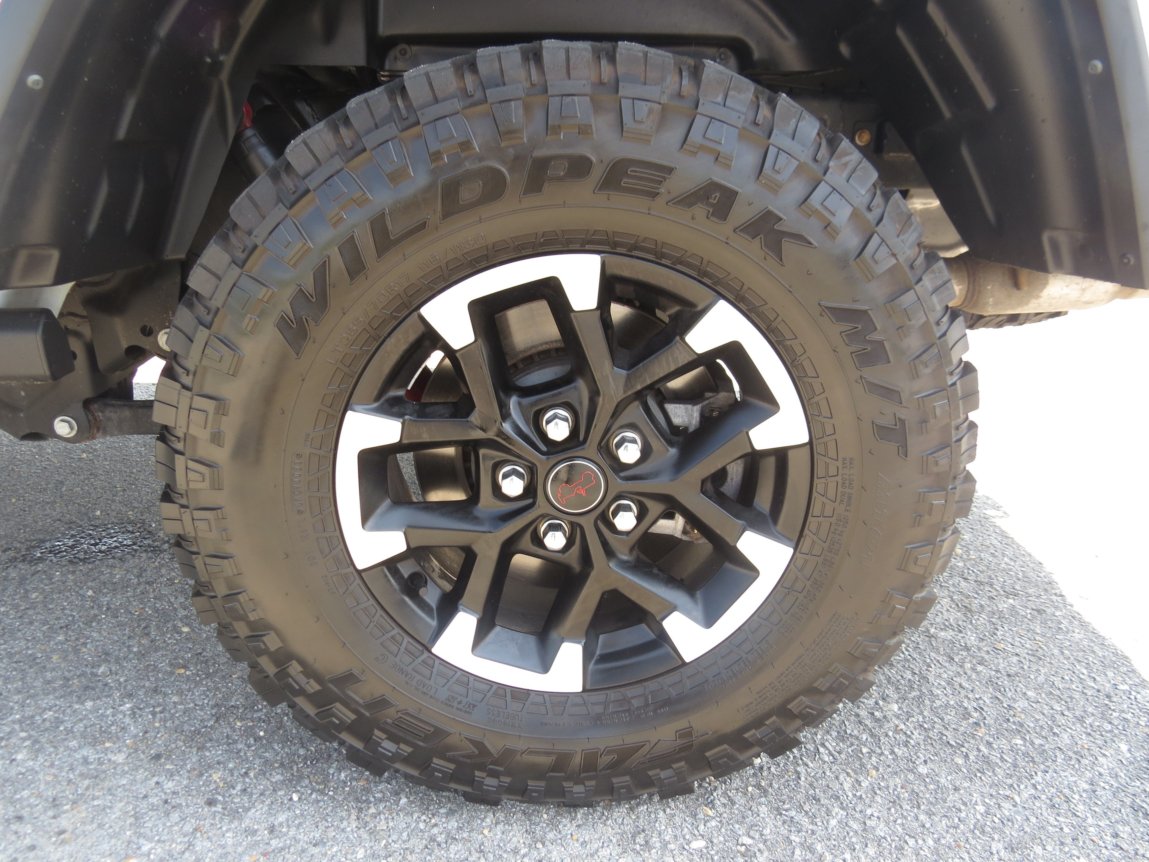 Used 2024 Jeep Gladiator Rubicon AWD/4WD image 11