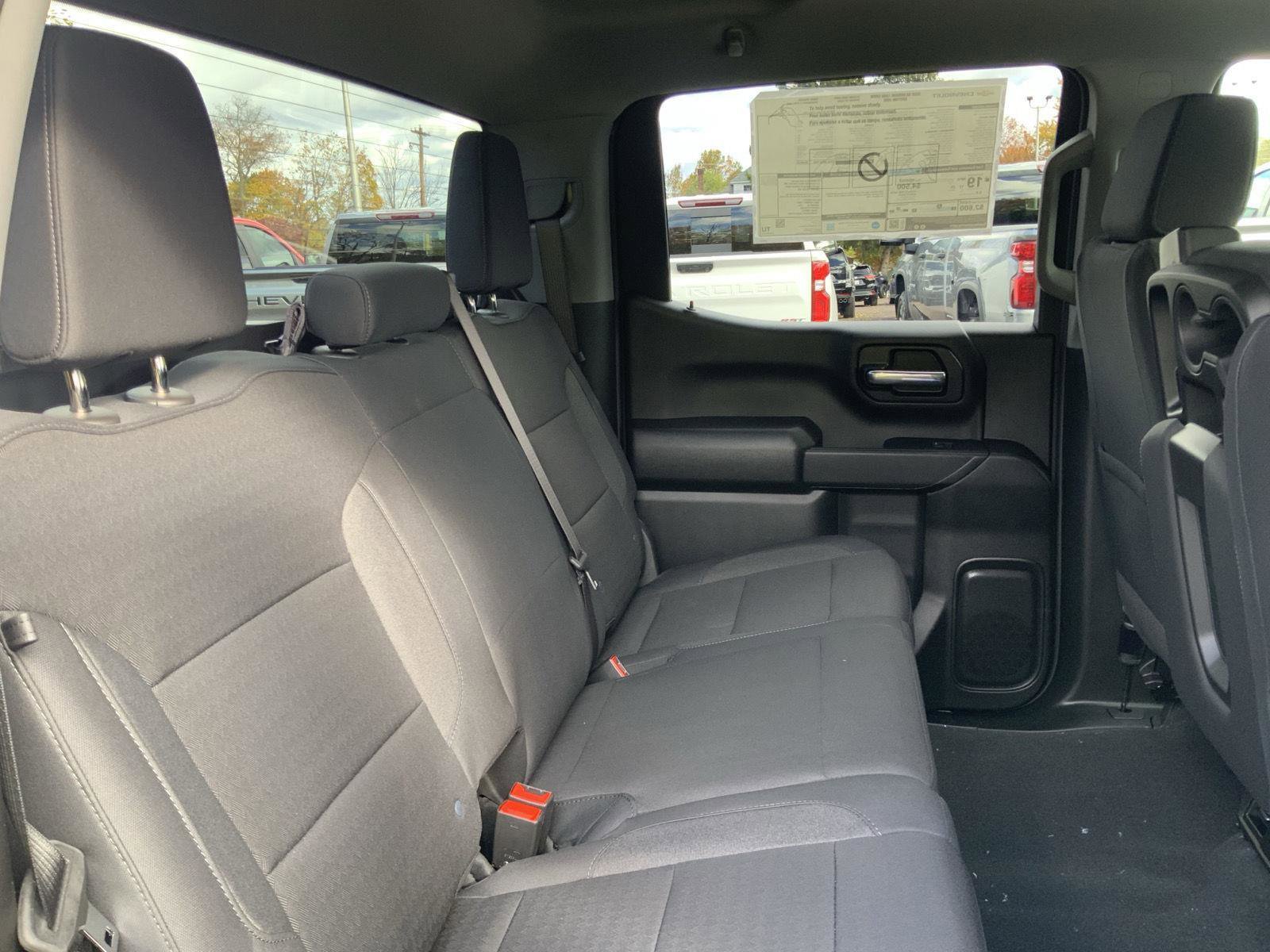 New 2026 Chevrolet Silverado 1500 Custom AWD/4WD image 12