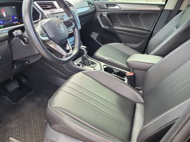 Used 2022 Volkswagen Tiguan SE AWD/4WD image 12