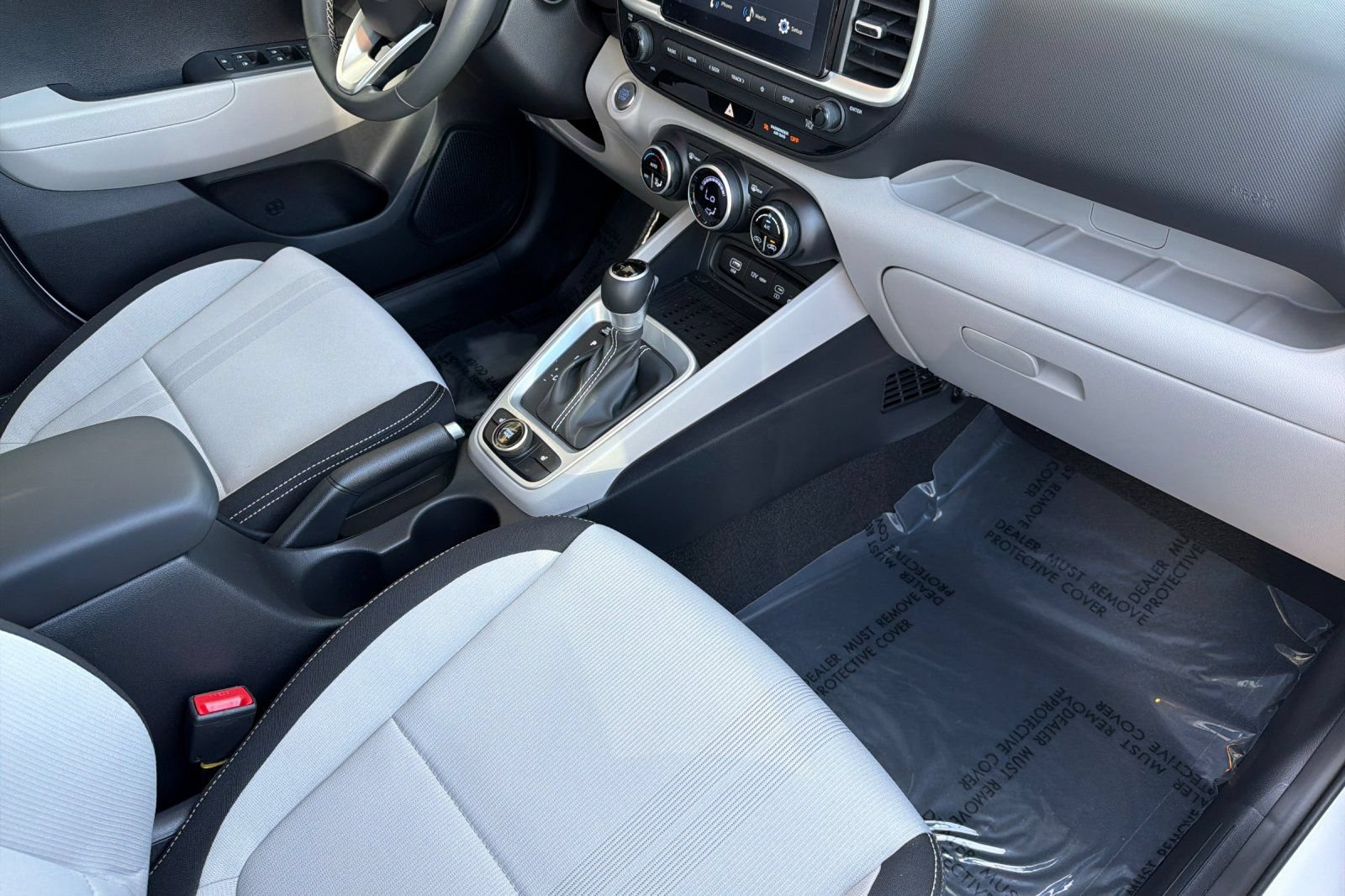 Certified 2026 Hyundai Venue SEL FWD image 18