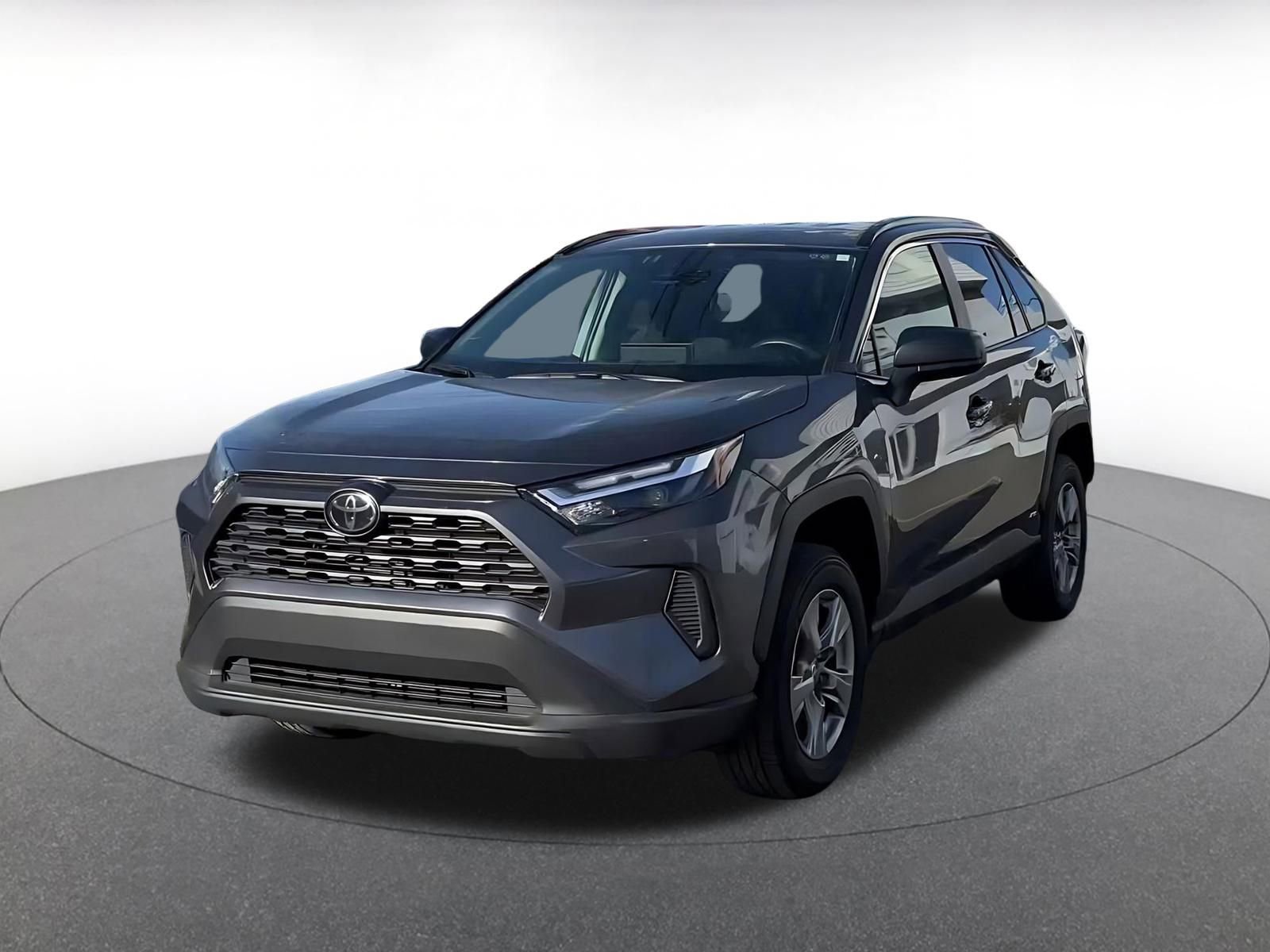 Used 2025 Toyota RAV4 LE image 7