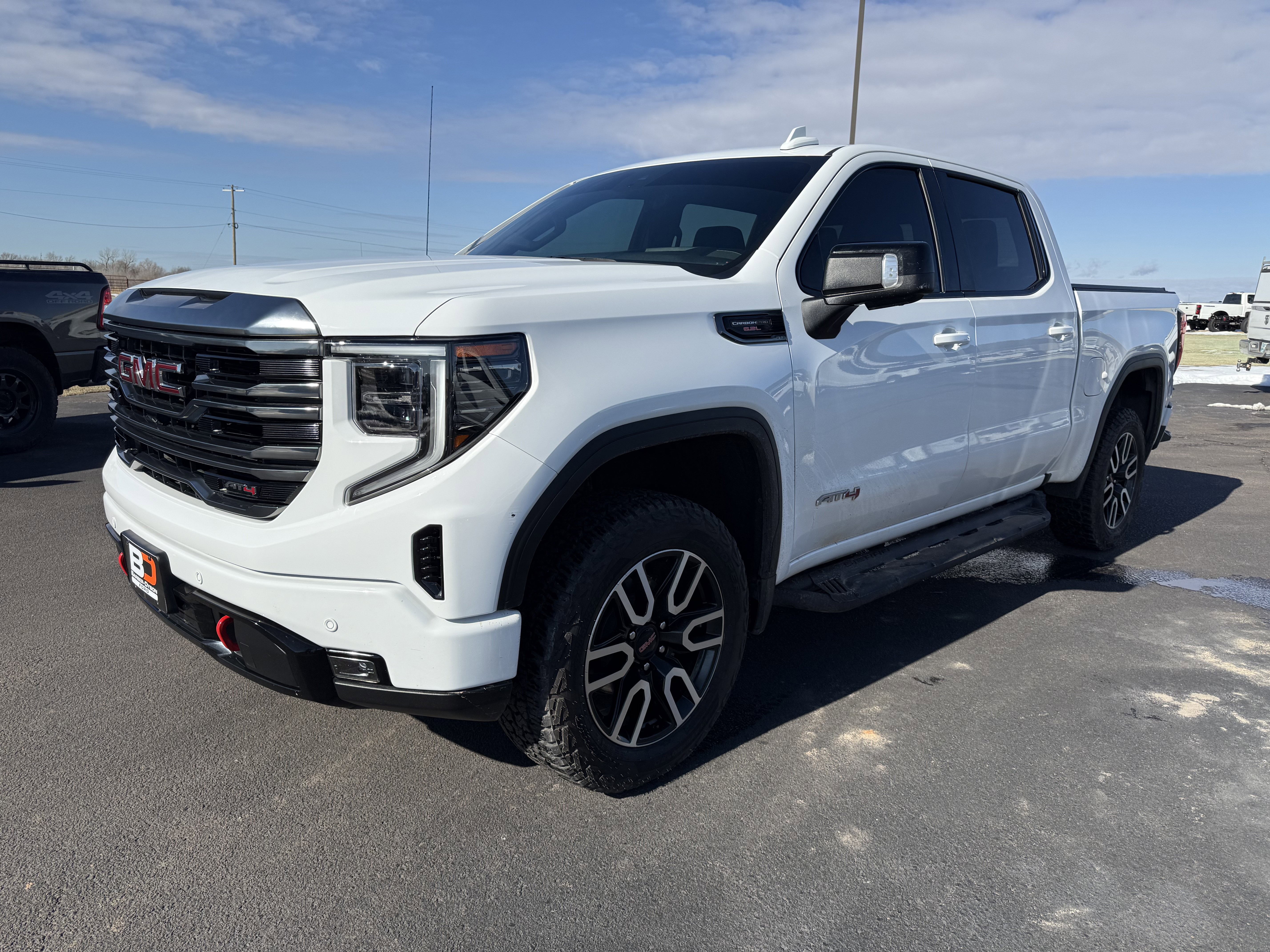 Used 2022 GMC Sierra 1500 AT4 w/ AT4 Premium Package image 1