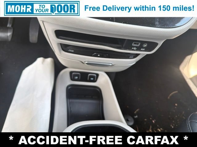 Used 2017 Chrysler Pacifica Touring-L Plus w/ Advanced Safetytec Group FWD image 26