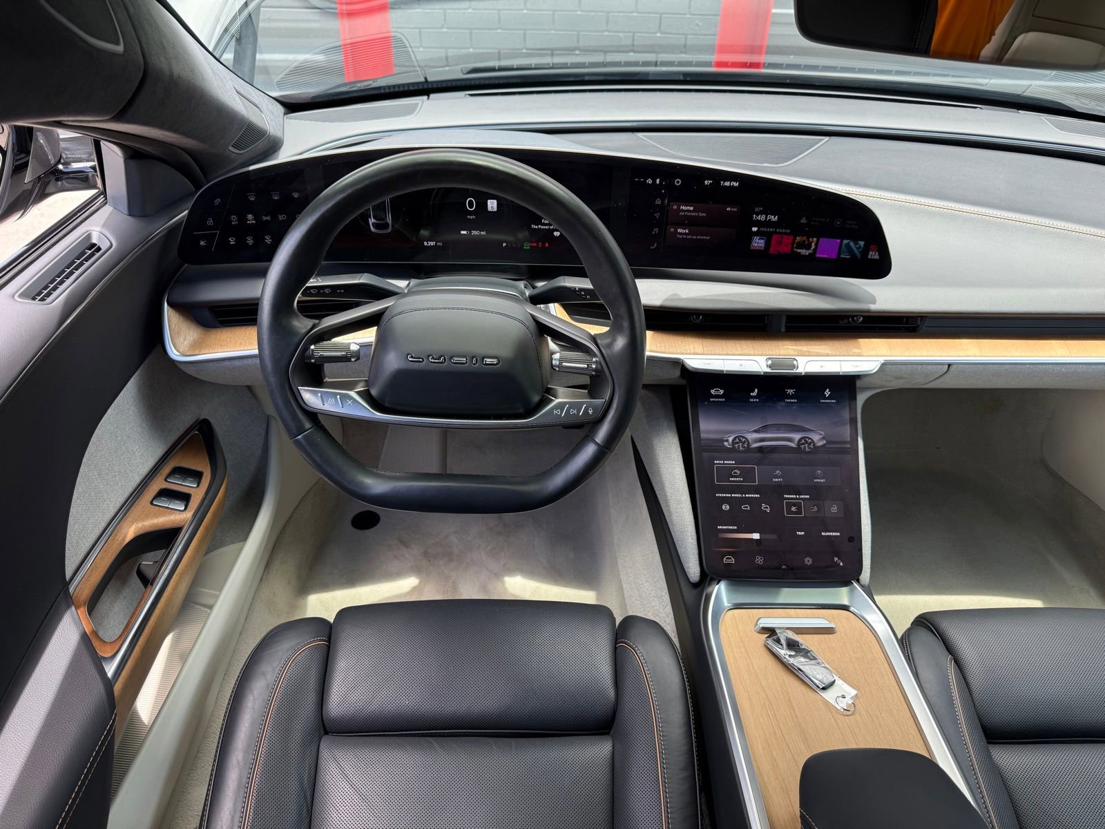 Used 2023 Lucid Air Touring AWD/4WD image 31