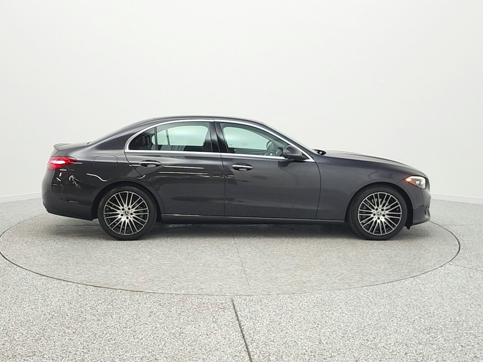 Used 2023 Mercedes-Benz C 300 Sedan image 4