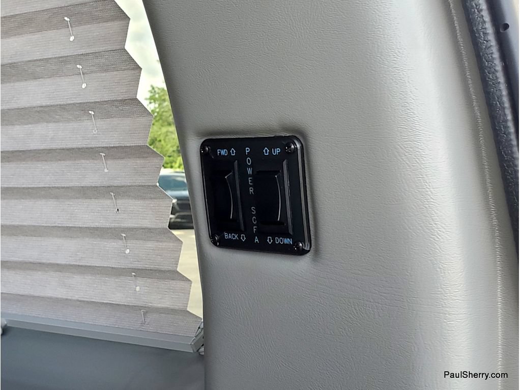 Used 2020 Chevrolet Express 2500 w/ Enhanced Convenience Package RWD image 21