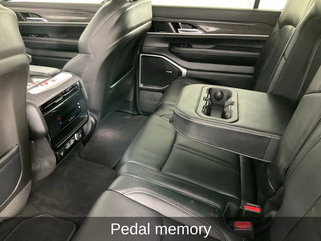 Used 2022 Jeep Wagoneer Series II w/ Premium Group I image 16