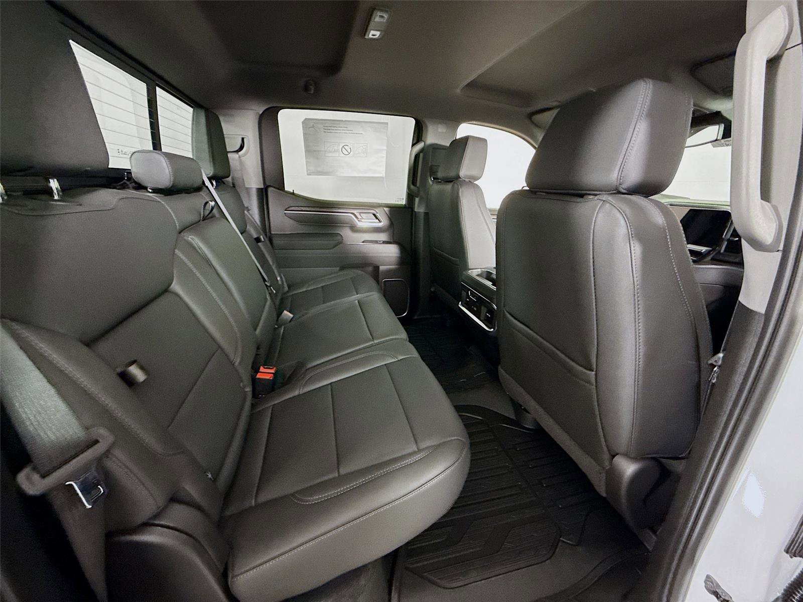 New 2026 GMC Sierra 1500 SLT image 22