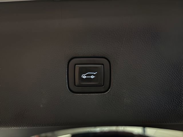 Used 2020 Buick Enclave Essence w/ Sound and Sites Package image 22