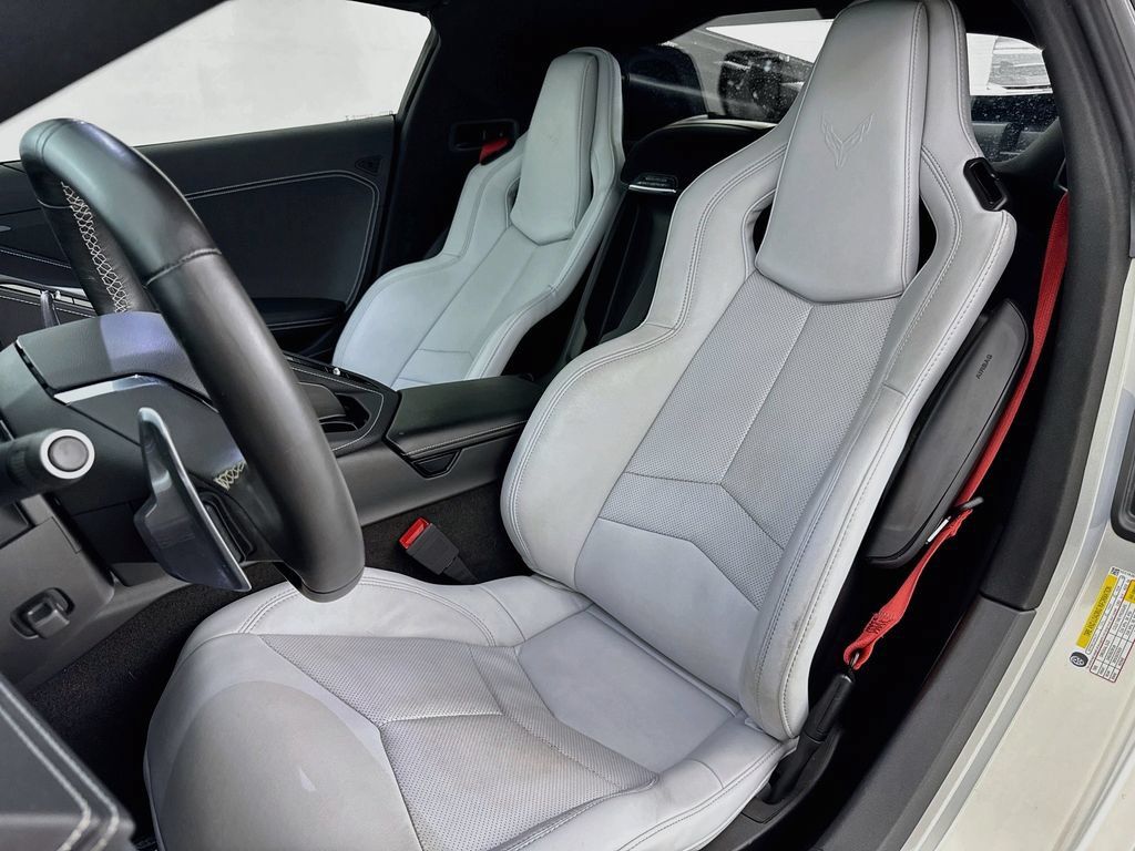 Used 2022 Chevrolet Corvette Stingray Coupe w/ 1LT RWD image 21