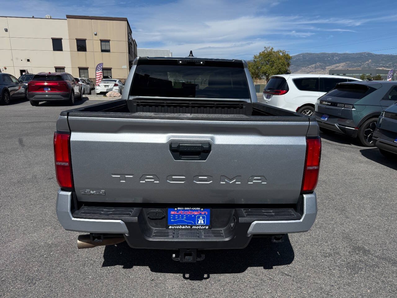 Used 2025 Toyota Tacoma SR5 AWD/4WD image 6