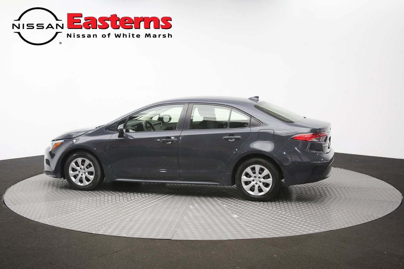 Used 2023 Toyota Corolla LE w/ Carpet Mat Package (TMS) FWD image 92