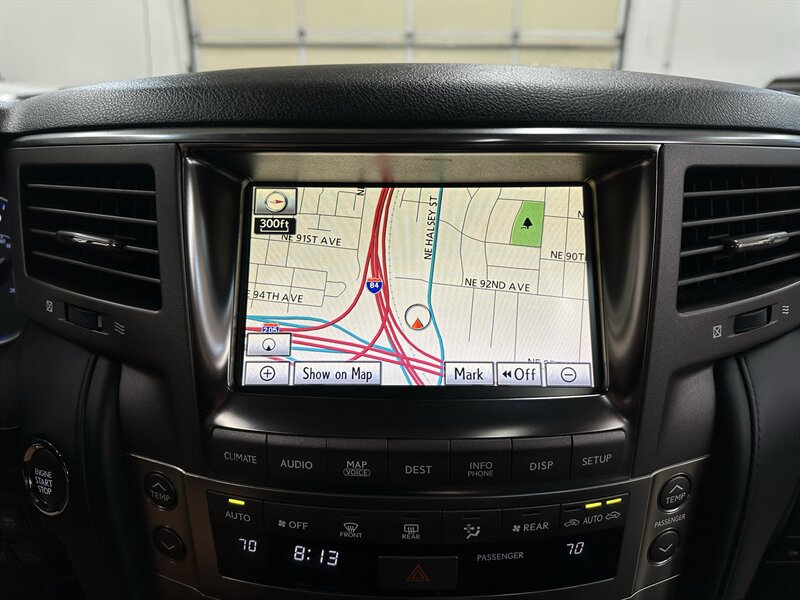 Used 2011 Lexus LX 570 4WD w/ Luxury Pkg image 23