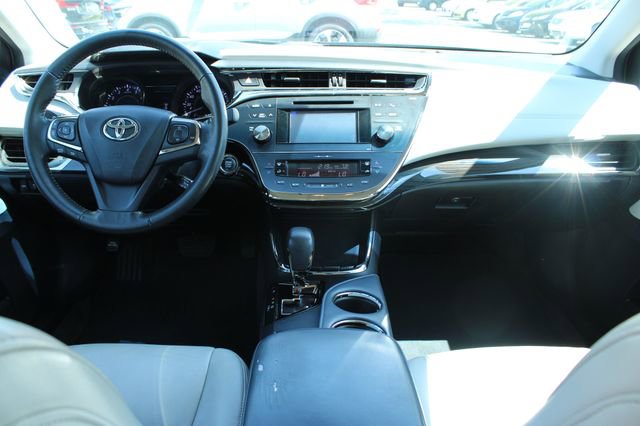 Used 2013 Toyota Avalon XLE FWD image 16