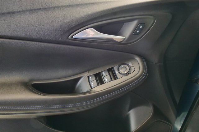 Used 2025 Buick Encore GX Sport Touring w/ Experience Buick Package image 28