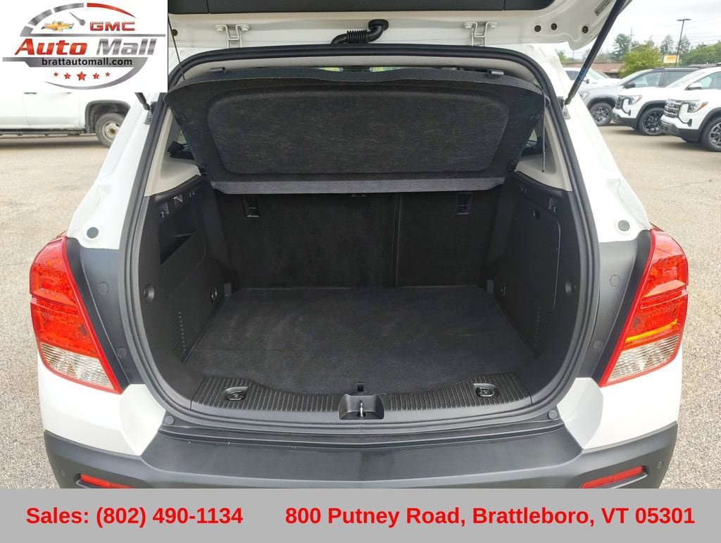 Used 2016 Chevrolet Trax LT w/ LT Sun and Sound Package AWD/4WD image 25
