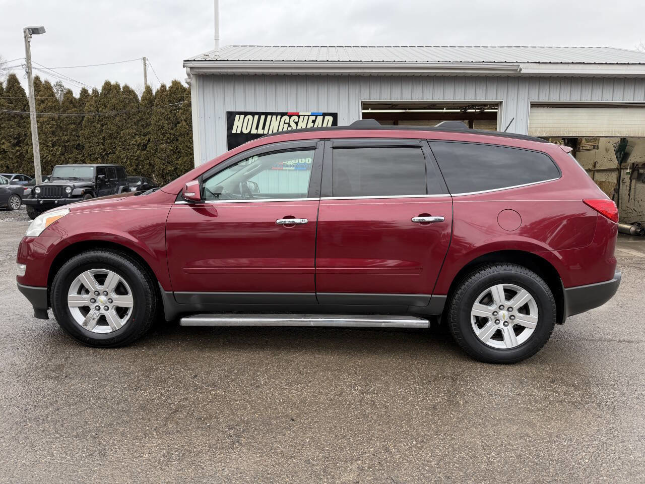 Used 2011 Chevrolet Traverse LT w/ LPO, 'HIT The Road' Package AWD/4WD image 8