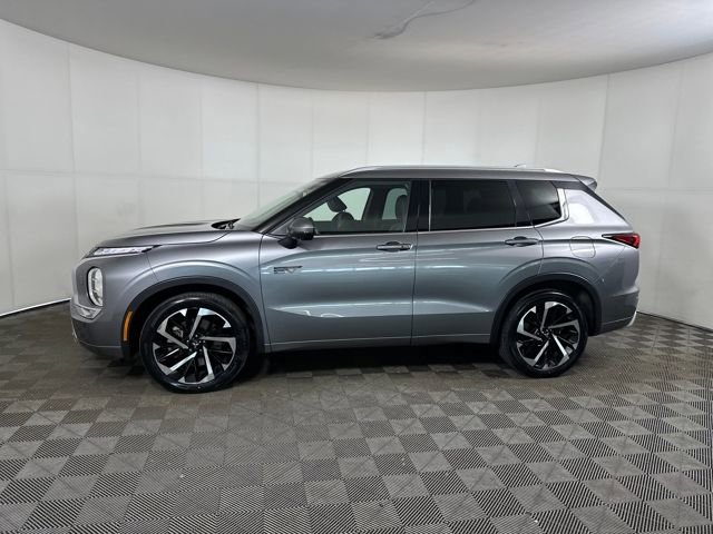 Used 2023 Mitsubishi Outlander SEL image 6