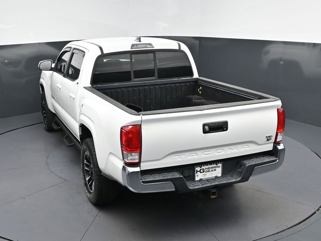 Used 2016 Toyota Tacoma SR5 w/ Towing Package RWD image 34