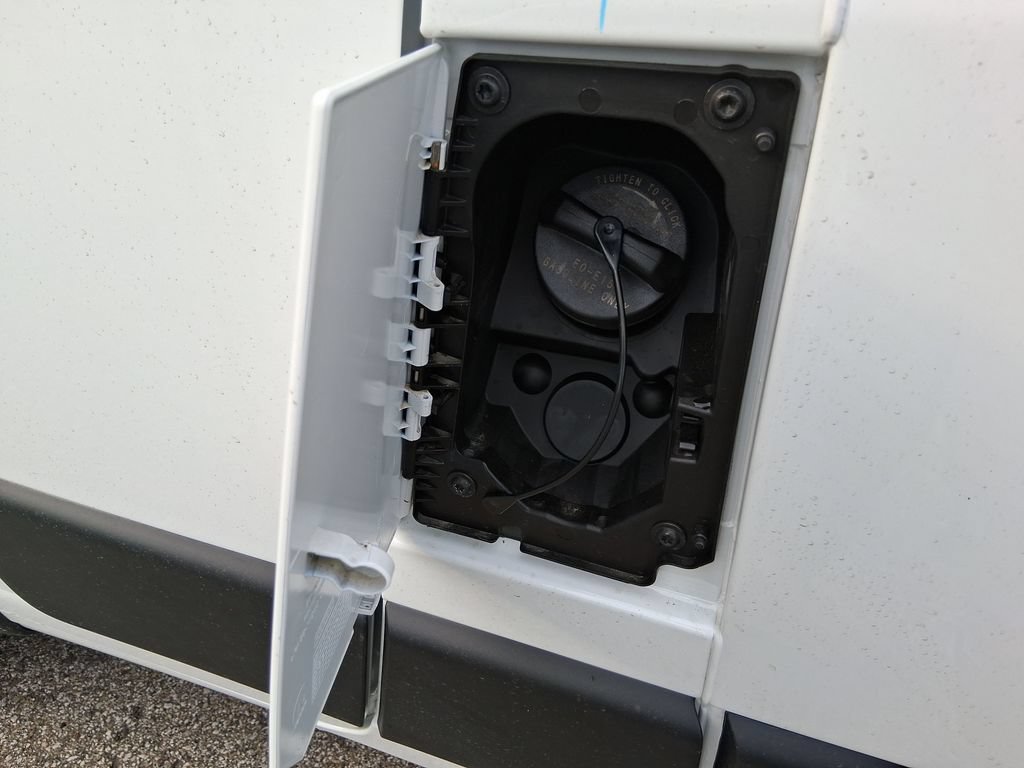 New 2026 RAM ProMaster 1500 w/ Convenience Group FWD image 8