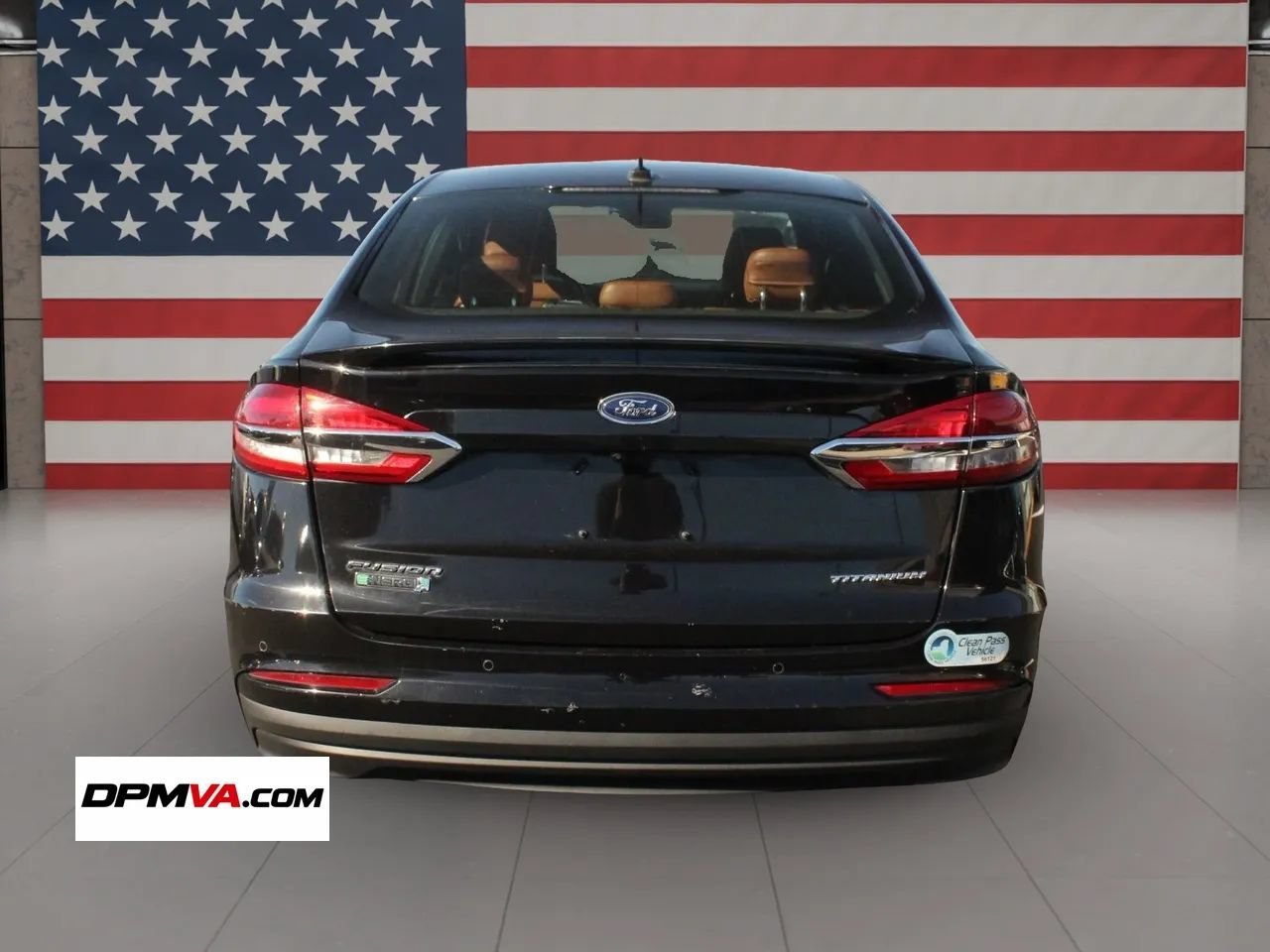 Used 2019 Ford Fusion Energi Titanium FWD image 6