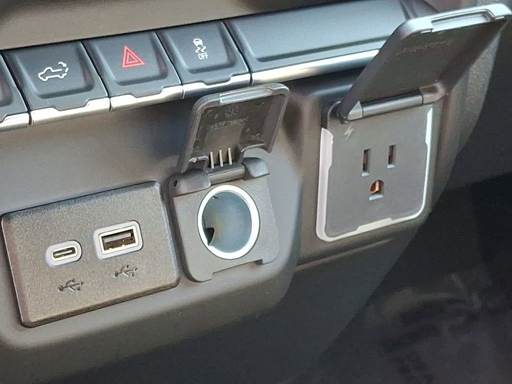 Used 2025 Chevrolet Silverado 1500 Custom w/ Turbomax Blackout Package image 25