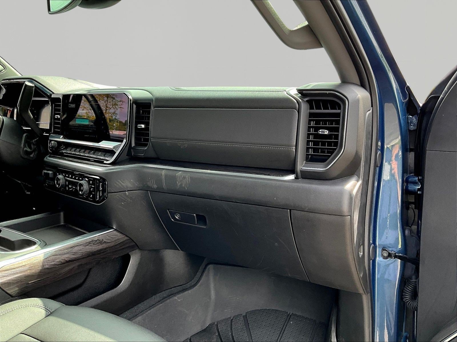Used 2025 Chevrolet Silverado 3500 LTZ w/ Trail Boss Package AWD/4WD image 26