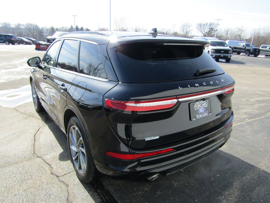 Used 2025 Lincoln Corsair Grand Touring w/ Equipment Group 301A AWD/4WD image 3