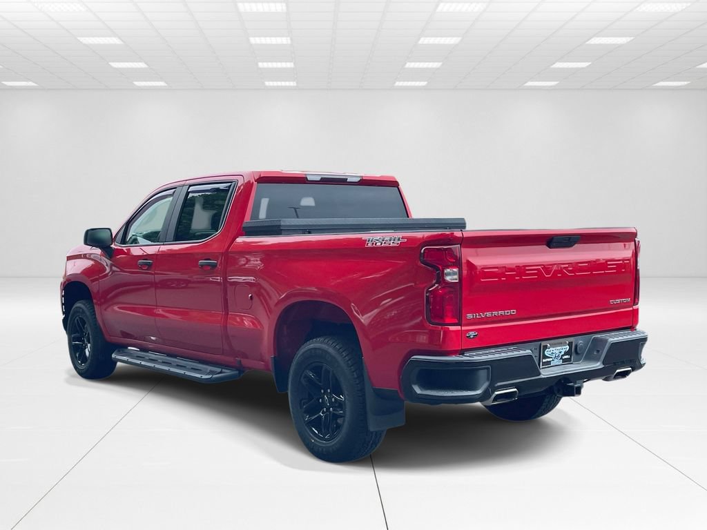 Used 2019 Chevrolet Silverado 1500 Custom Trail Boss w/ Custom Convenience Package AWD/4WD image 4
