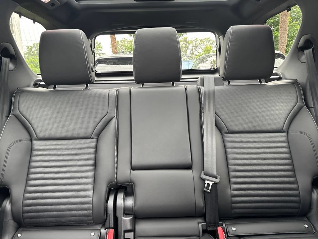 New 2026 Land Rover Discovery S AWD/4WD image 18