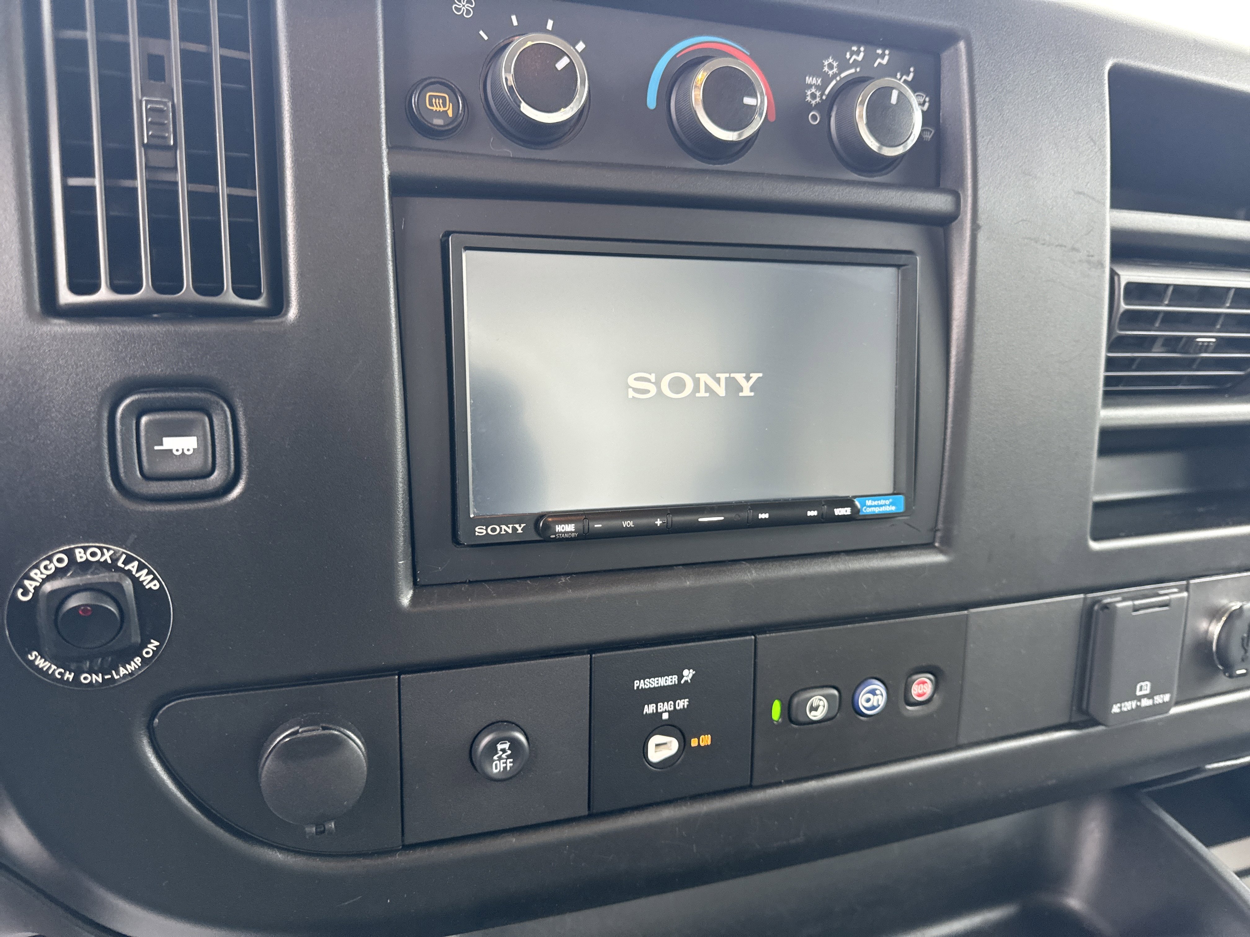 Used 2022 Chevrolet Express 3500 w/ Power Convenience Package image 20