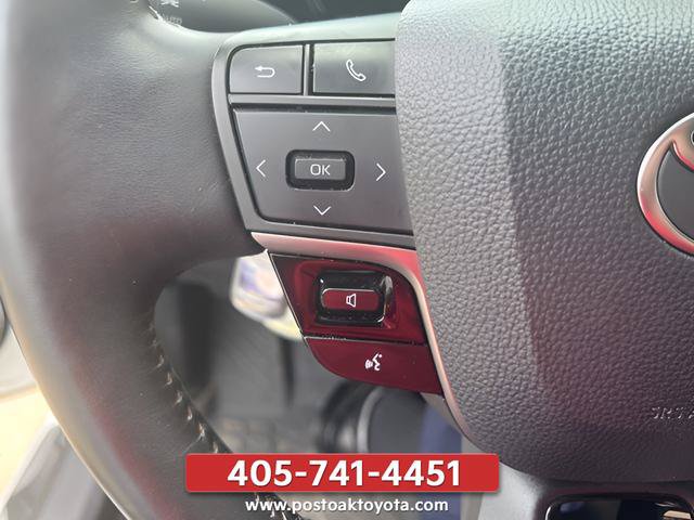 Used 2025 Toyota Camry XLE FWD image 12