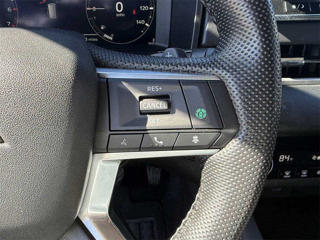 Used 2023 Mitsubishi Outlander SE image 16