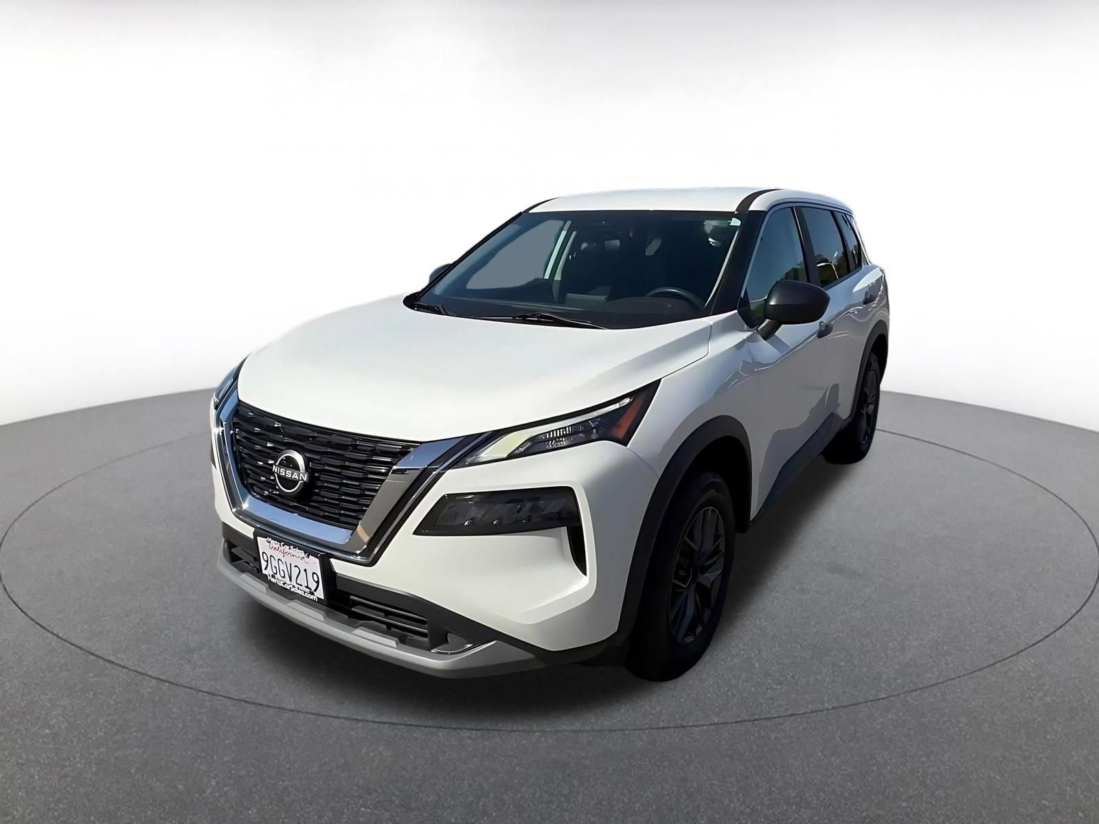 Used 2023 Nissan Rogue S FWD image 7