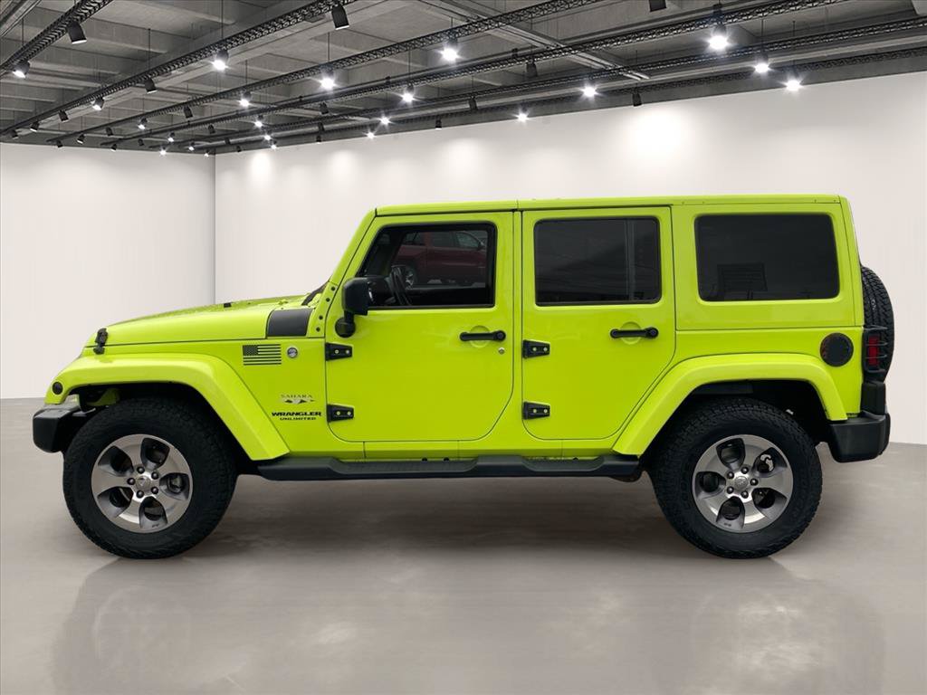Used 2016 Jeep Wrangler Unlimited Sahara w/ Connectivity Group AWD/4WD image 4