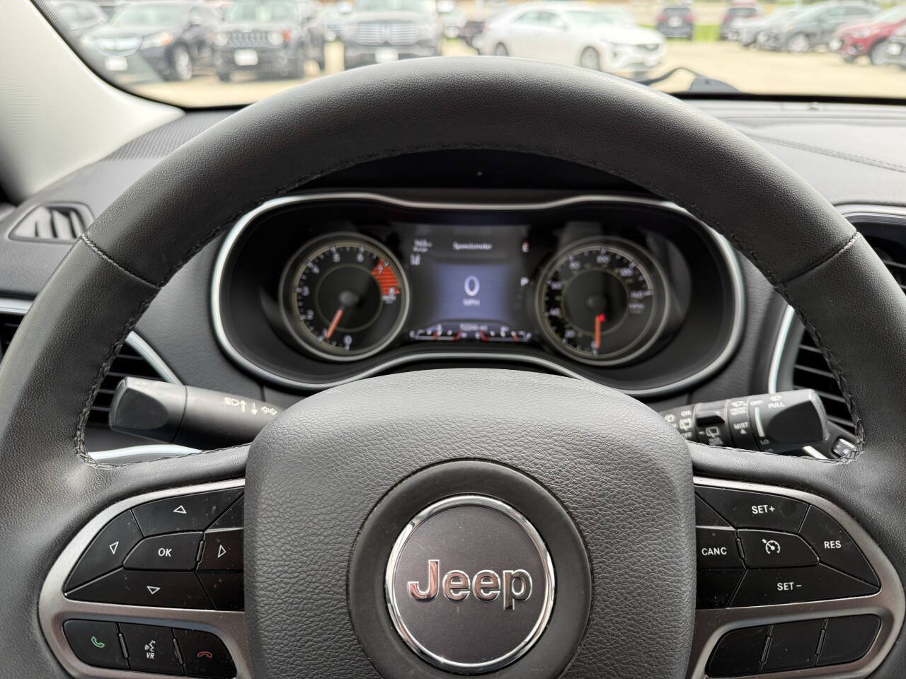 Used 2022 Jeep Cherokee Latitude Lux AWD/4WD image 7